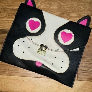 Cute clutch